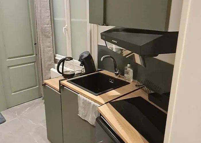 In With Jaccuzzi * Paříž